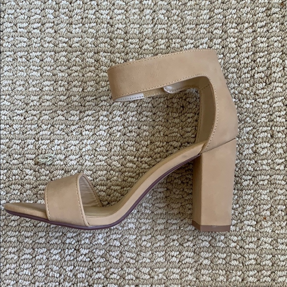 Similar to the Jeffery Campbell Lindsay Heal